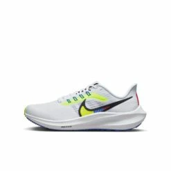 Nike Air Zoom Pegasus 39 Younger/Older Kids' Road Running Shoes - White
