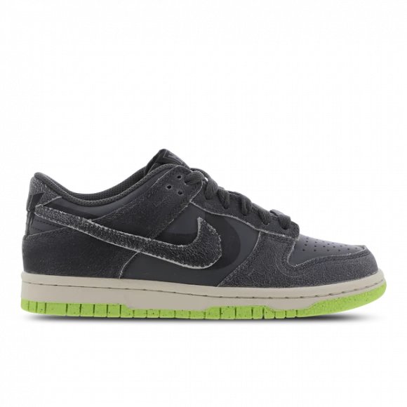 Nike Dunk Low SE Older Kids' Shoes - Grey 3 Nike Dunk Low SE Older Kids' Shoes - Grey